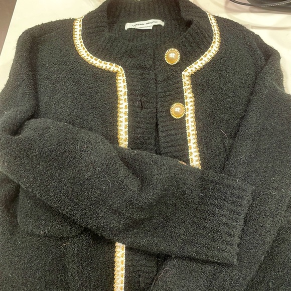 Urban Retrivo Black Cardigan - Picture 1 of 3